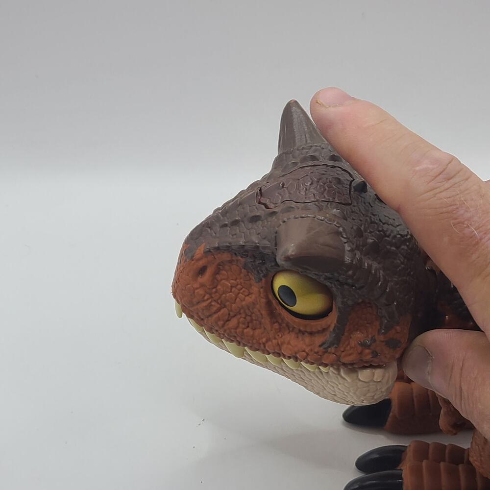 Jurassic World Wild Chompin Carnotaurus Toro Dinosaur Action Figure Cretaceous - Picture 10 of 11